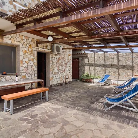 Nuraghe Apartment *